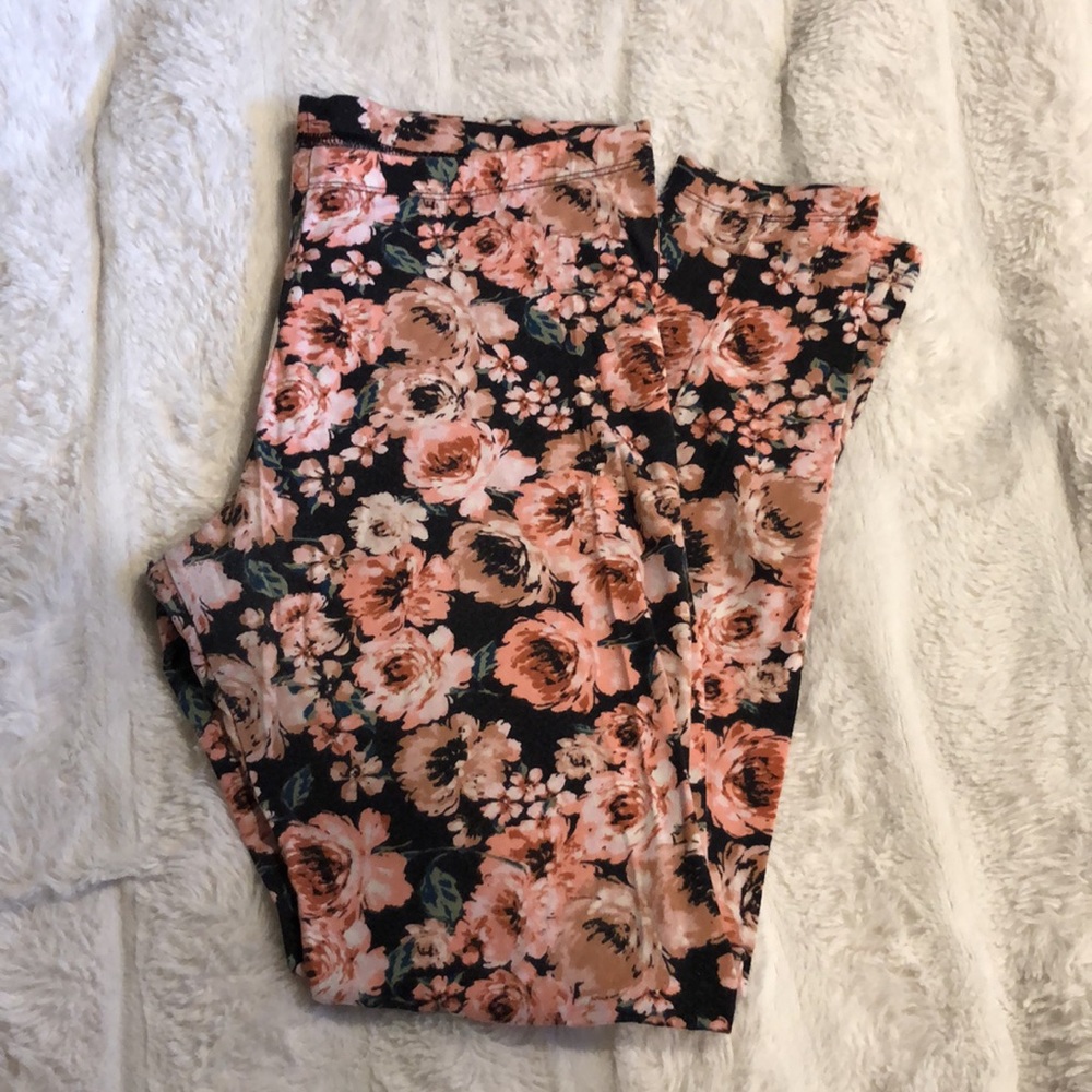 Charlotte Russe Floral Print Leggings